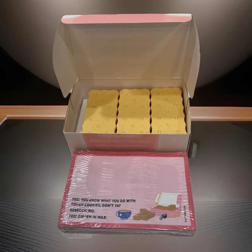 Ted Lasso Biscuits with the Boss Scented Eraser Sticky Notepad‎ Se